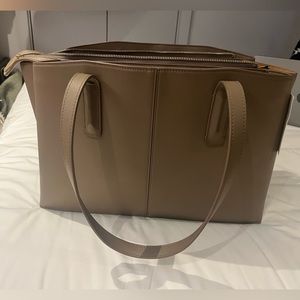 Freja Paloma Tote in Taupe